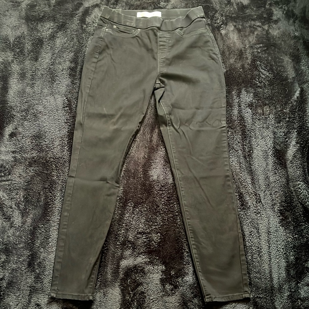 Signature Levi Strauss Gold Black Pull-On Skinny Jeans - Size 8M 29x30